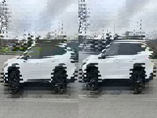 Used 2023 Subaru Outback Onyx Edition image 2