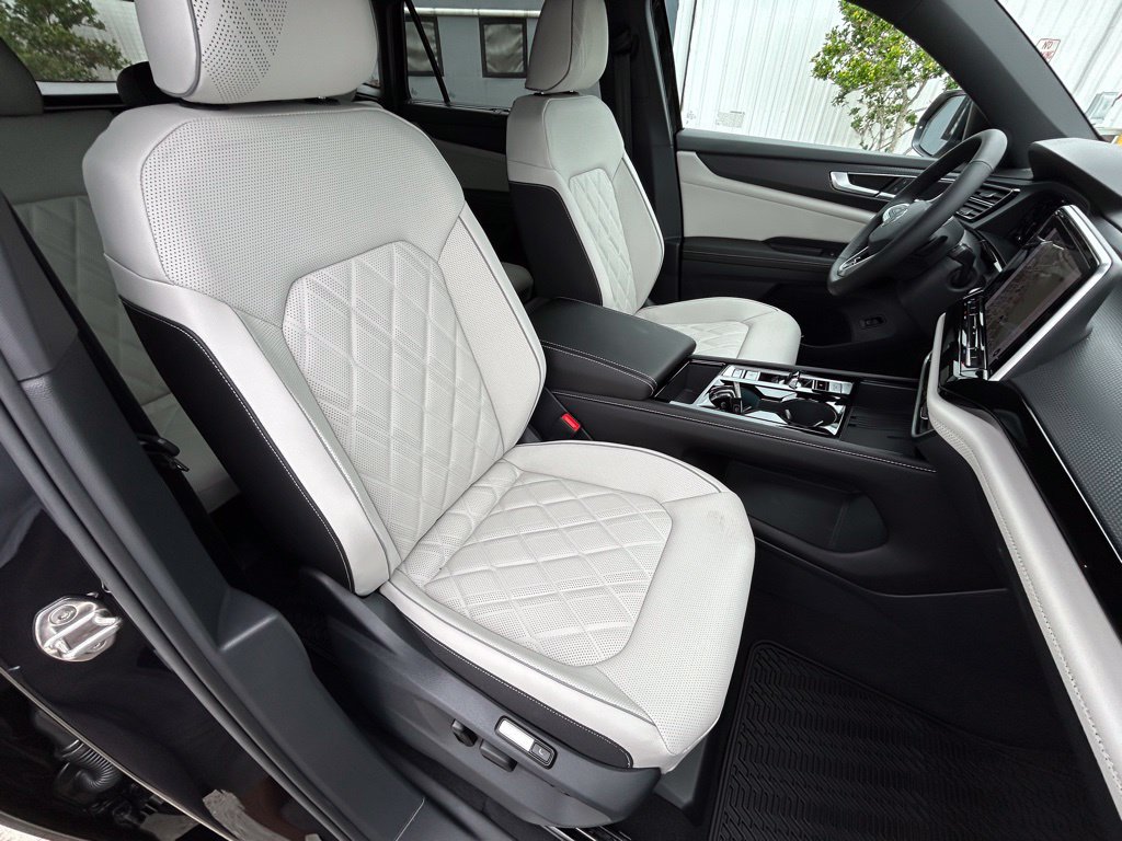 New 2026 Volkswagen Atlas Cross Sport SEL Premium R-Line AWD/4WD image 50