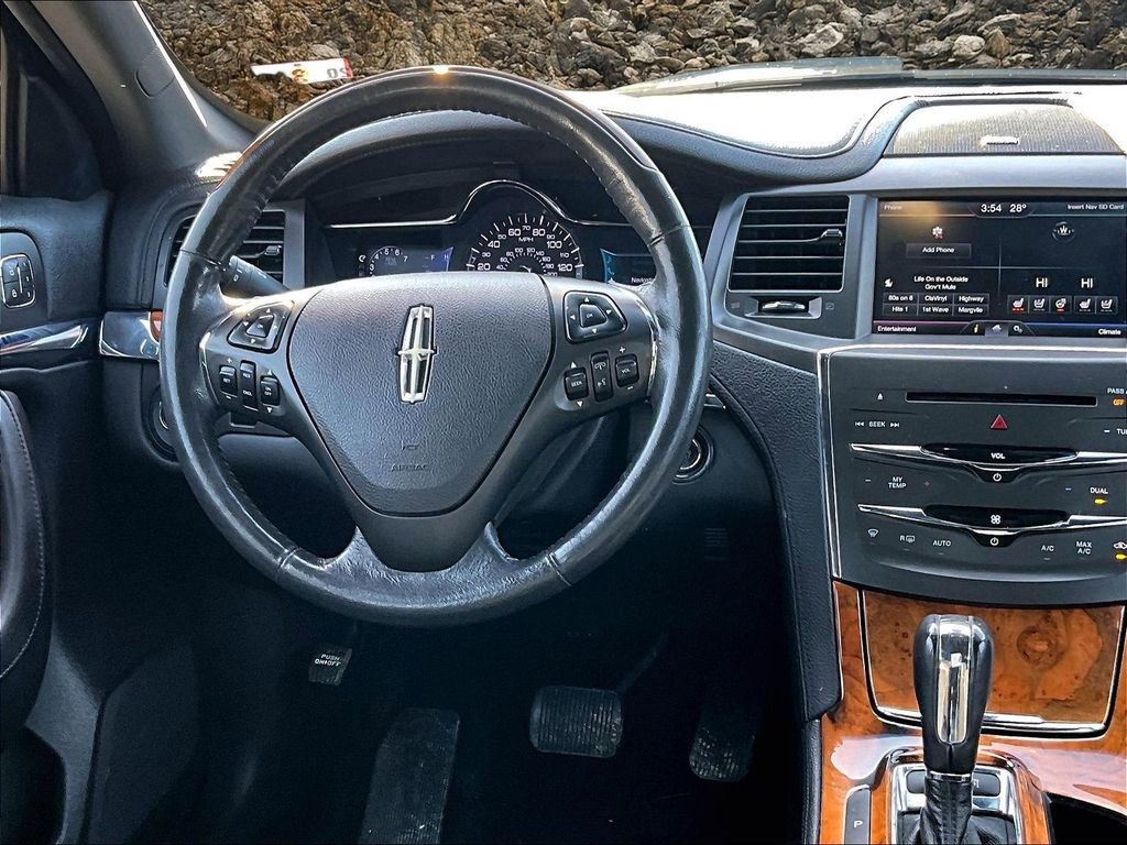 Used 2013 Lincoln MKS AWD image 5