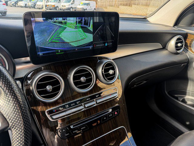 Used 2016 Mercedes-Benz GLC 300 image 10