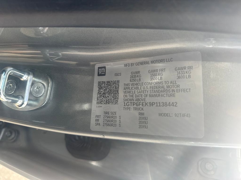 Used 2023 GMC Canyon Denali image 32