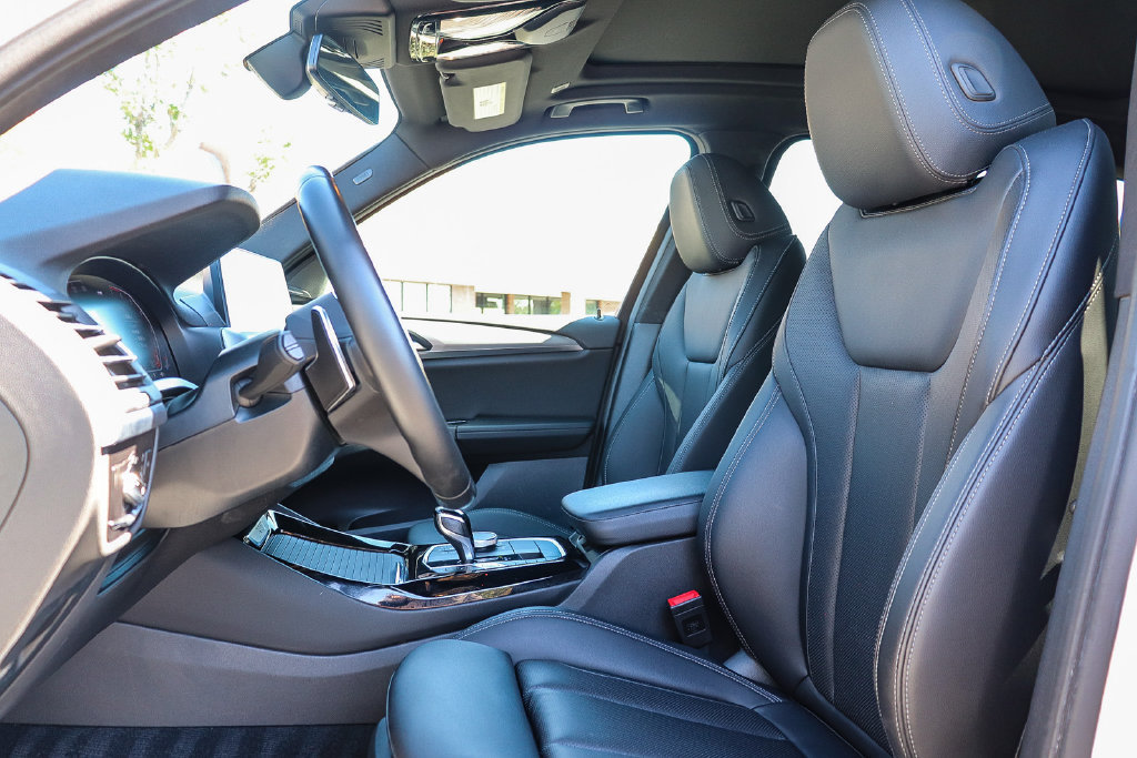 Used 2024 BMW X3 sDrive30i w/ M Sport Package RWD image 17