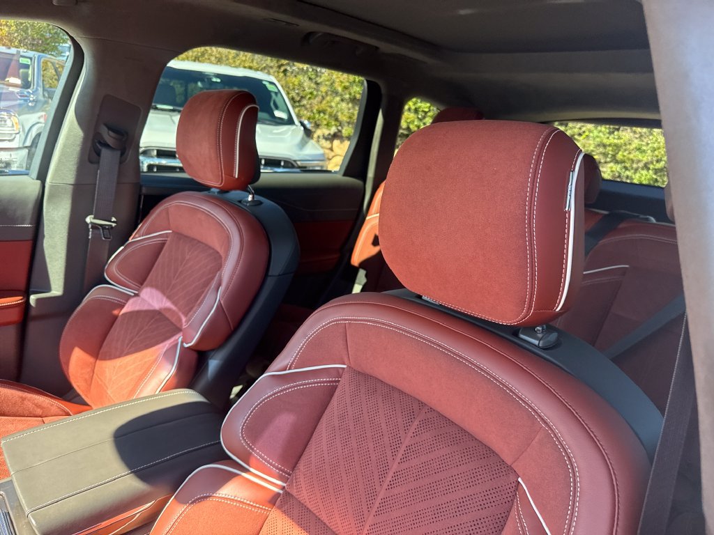 Certified 2024 Lincoln Nautilus Black Label AWD/4WD image 13