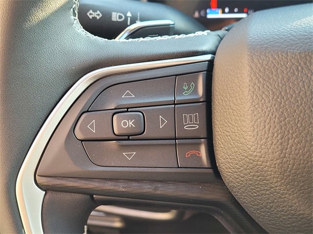 Used 2025 Jeep Grand Cherokee Altitude image 15