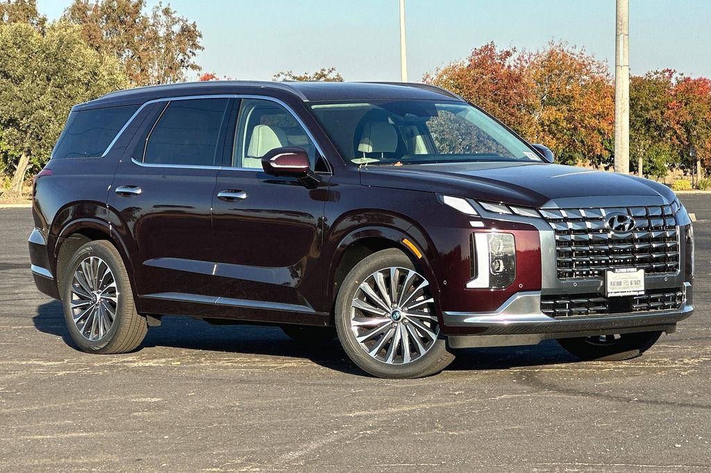 New 2023 Hyundai Palisade Calligraphy FWD image 2