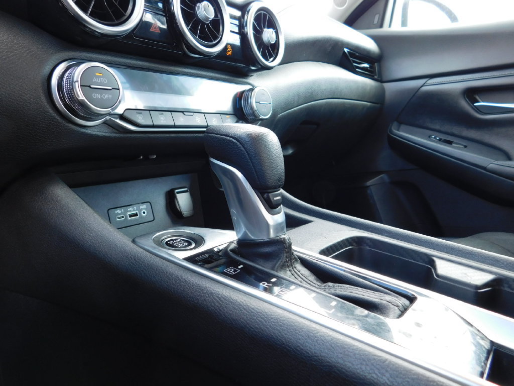 Used 2021 Nissan Sentra SV FWD image 17