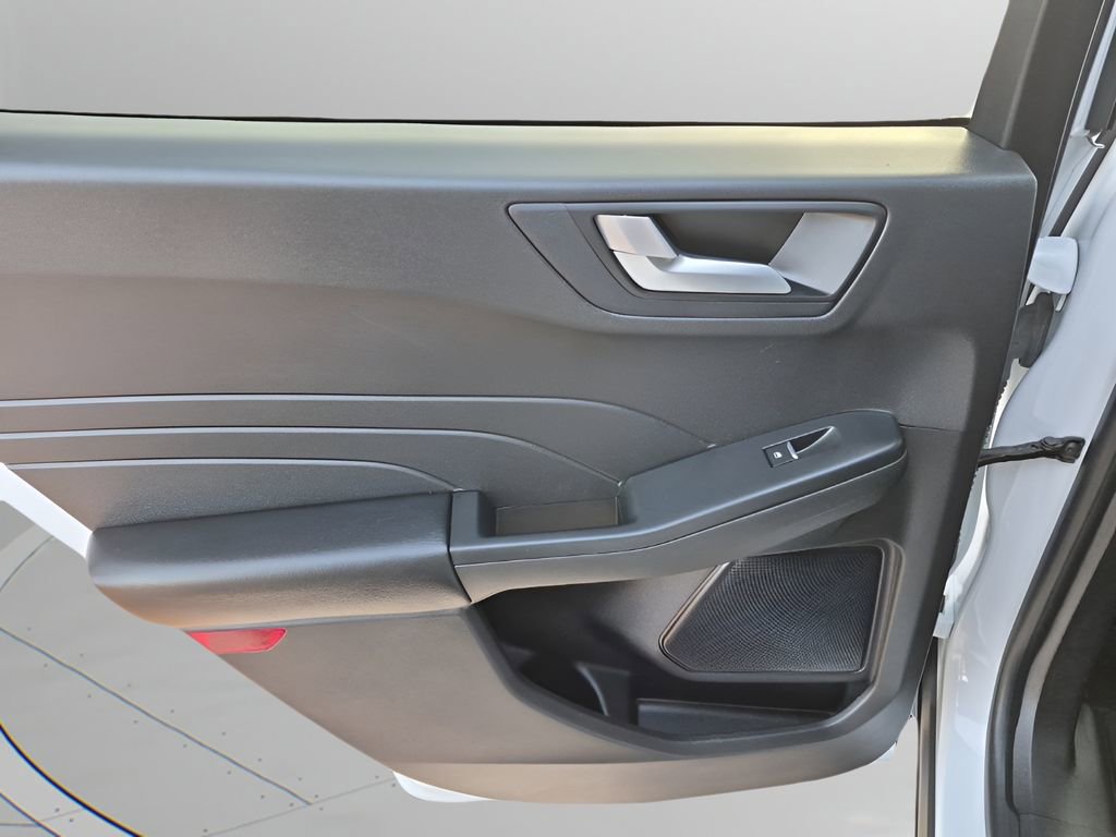 Used 2023 Ford Escape SE image 17