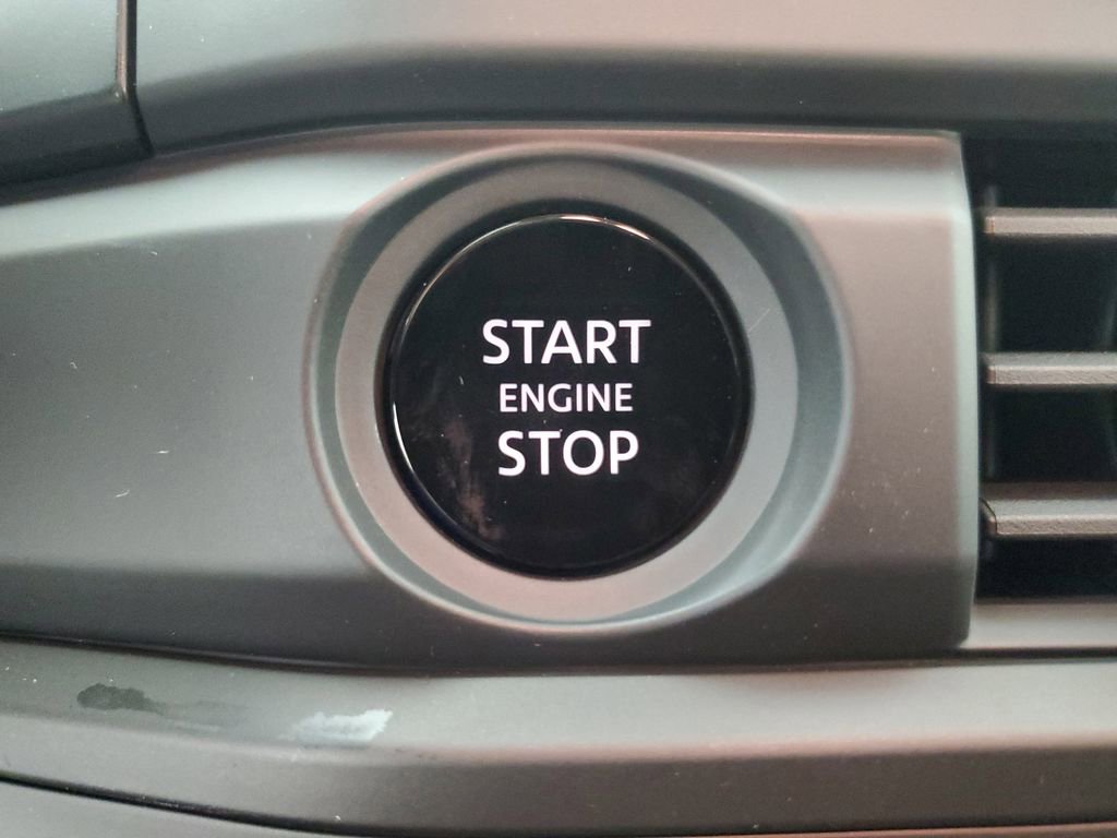 New 2025 Nissan Pathfinder S image 19