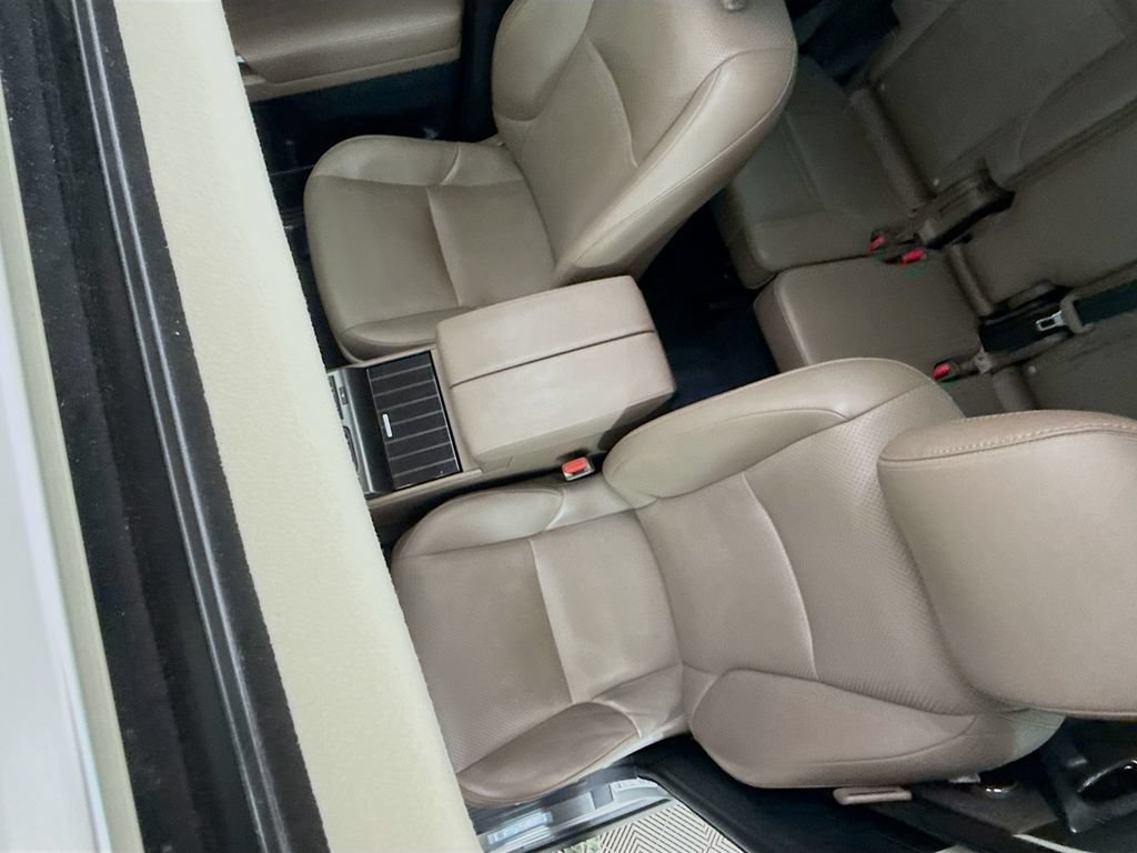 Used 2023 Lexus GX 460 Luxury w/ Accessory Package AWD/4WD image 22
