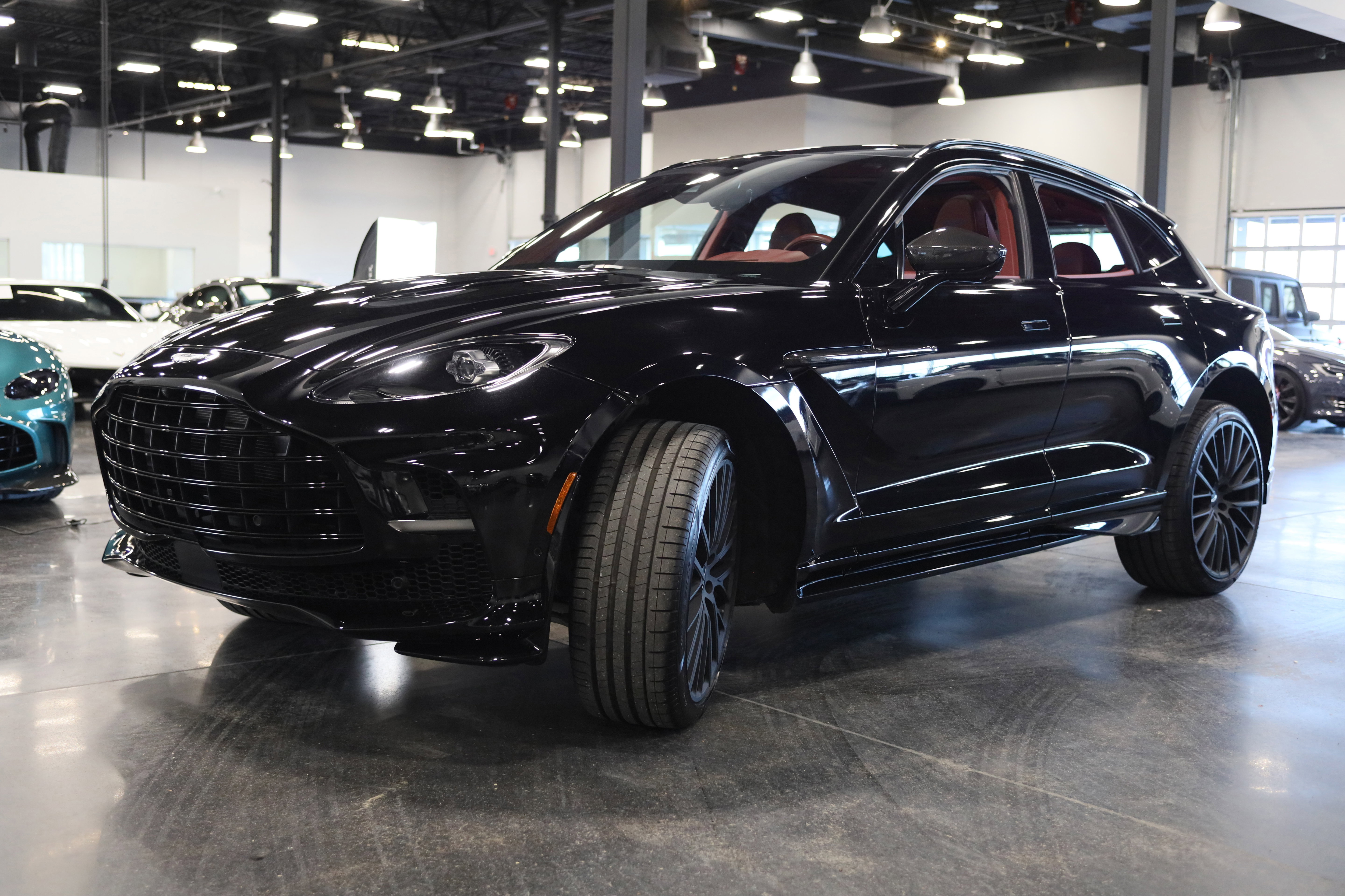Used 2023 Aston Martin DBX 707 AWD/4WD image 3