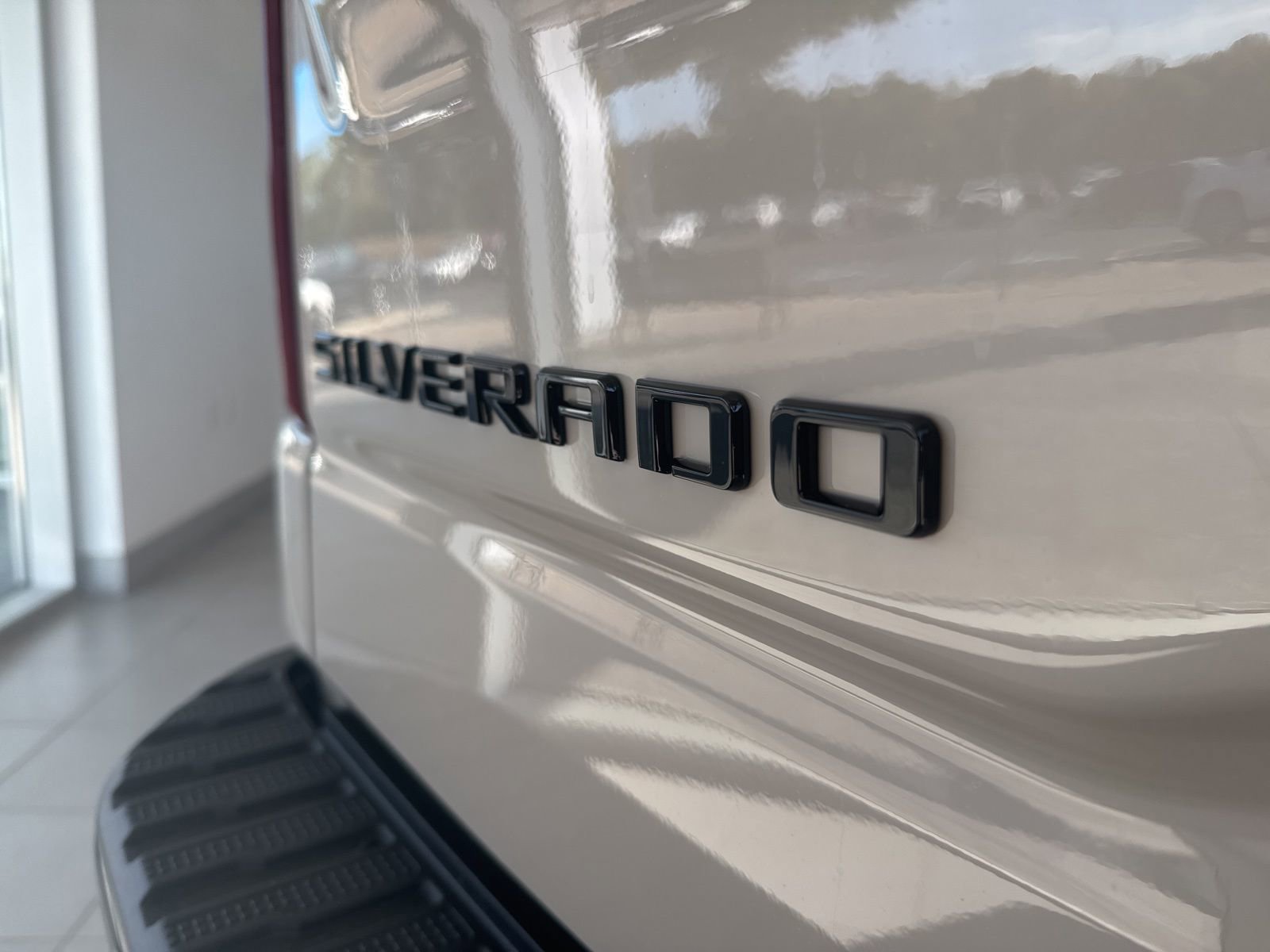 New 2026 Chevrolet Silverado 1500 Custom Trail Boss w/ LPO, Dark Essentials Package image 8