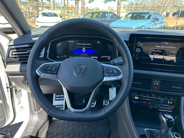 Used 2025 Volkswagen Jetta Sport image 16
