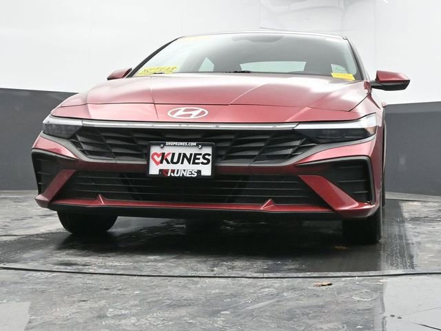 Used 2024 Hyundai Elantra SEL image 43