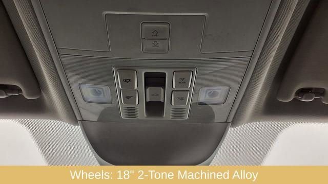 Used 2024 Volkswagen Taos SE image 17