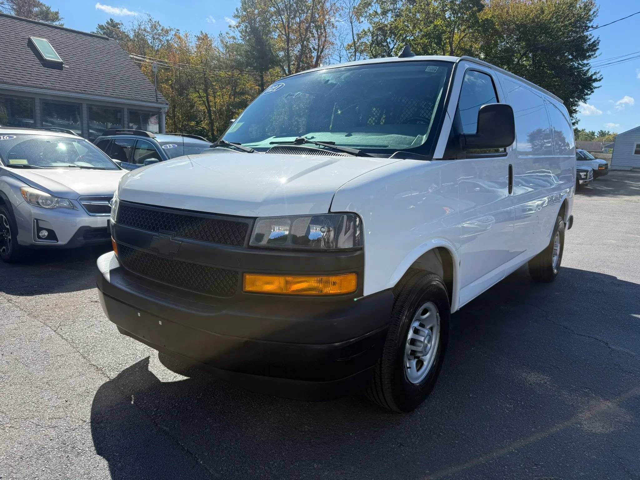 Used 2021 Chevrolet Express 2500 w/ Driver Convenience Package RWD image 3