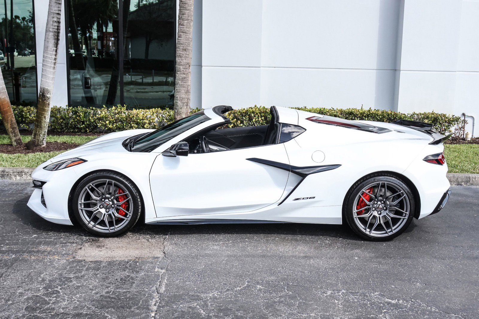 Used 2024 Chevrolet Corvette Z06 w/ Battery Protection Package image 31