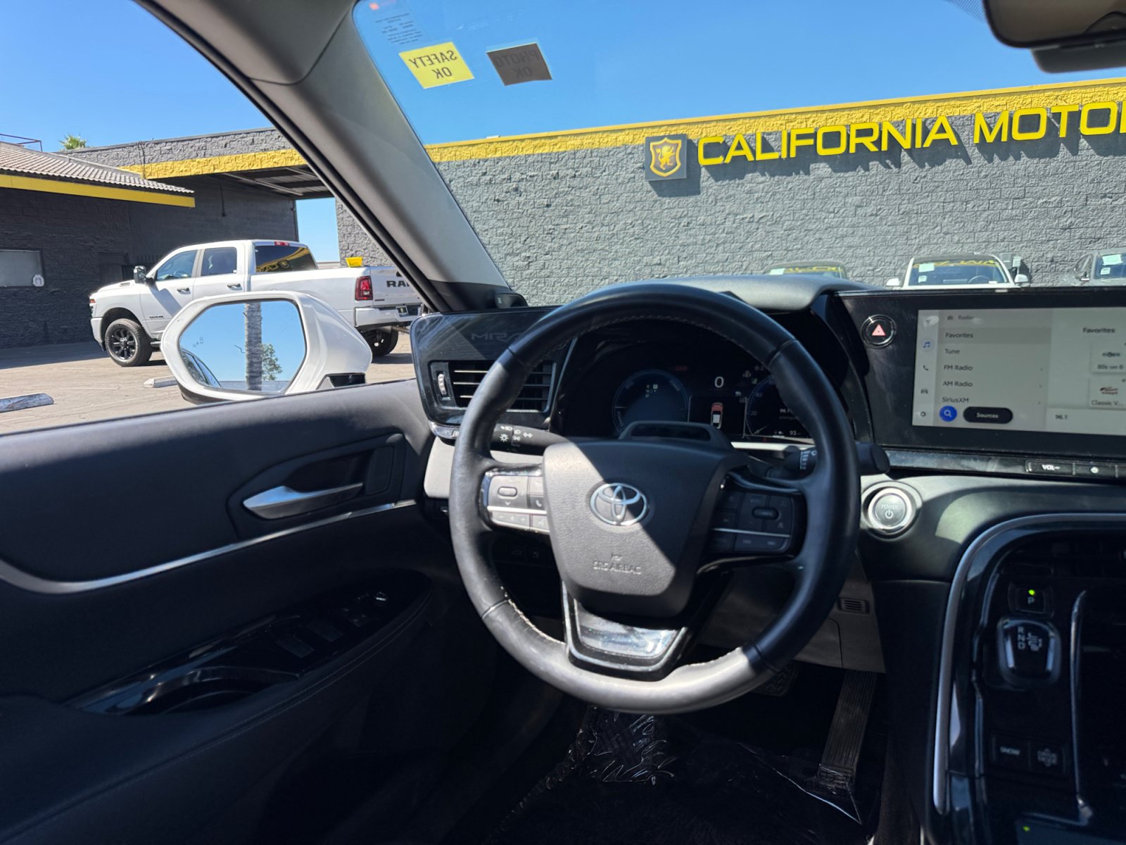 Used 2024 Toyota Mirai w/ Advanced Technology Package RWD image 17