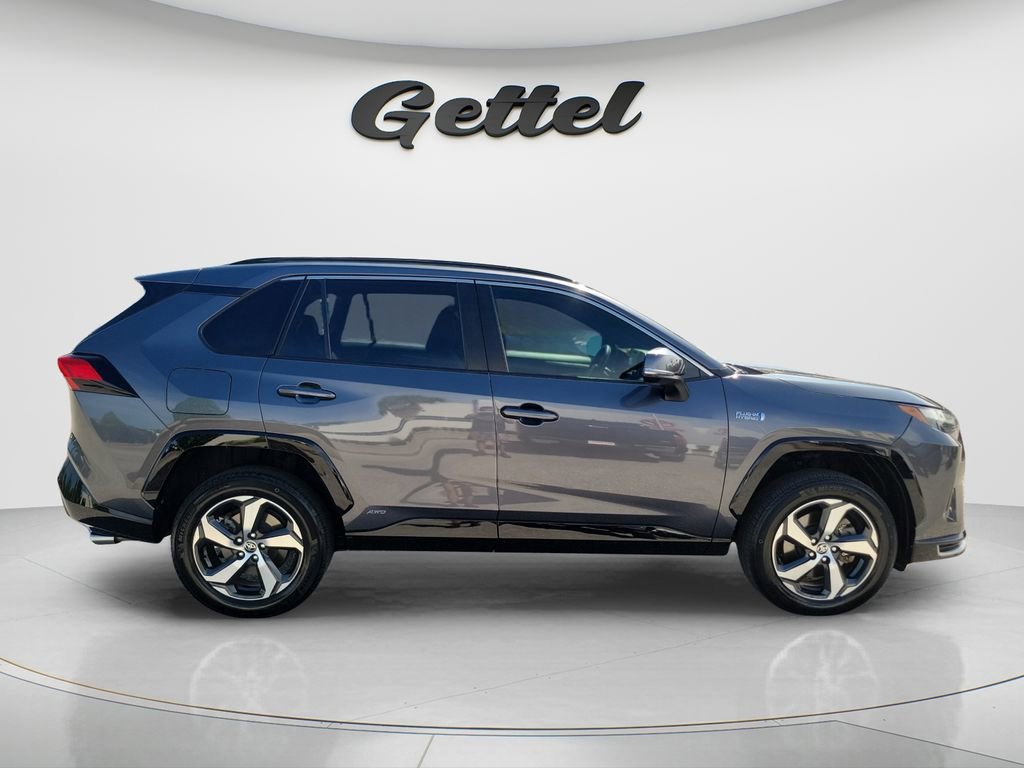 Used 2022 Toyota RAV4 SE w/ Weather & Moonroof Package AWD/4WD image 4