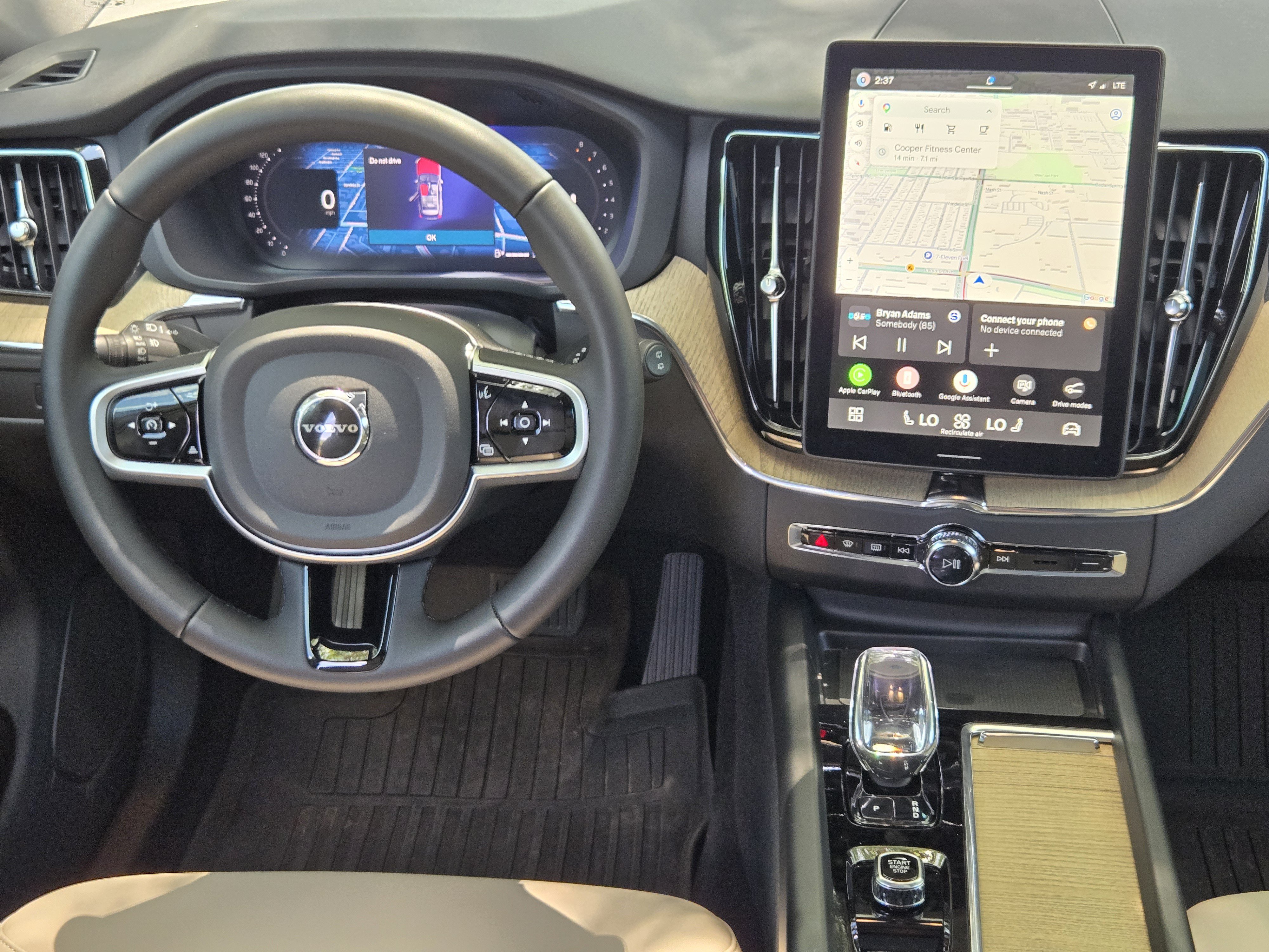 New 2026 Volvo XC60 B5 Plus w/ Protection Package Premier AWD/4WD image 23