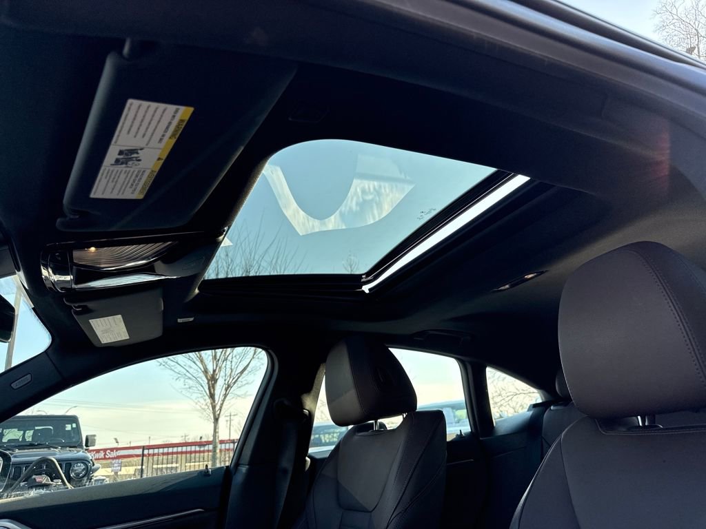 Used 2023 BMW i4 eDrive40 w/ M Sport Package image 23