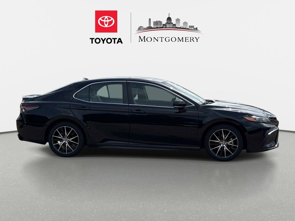 Used 2021 Toyota Camry SE w/ Audio Upgrade Package FWD image 2