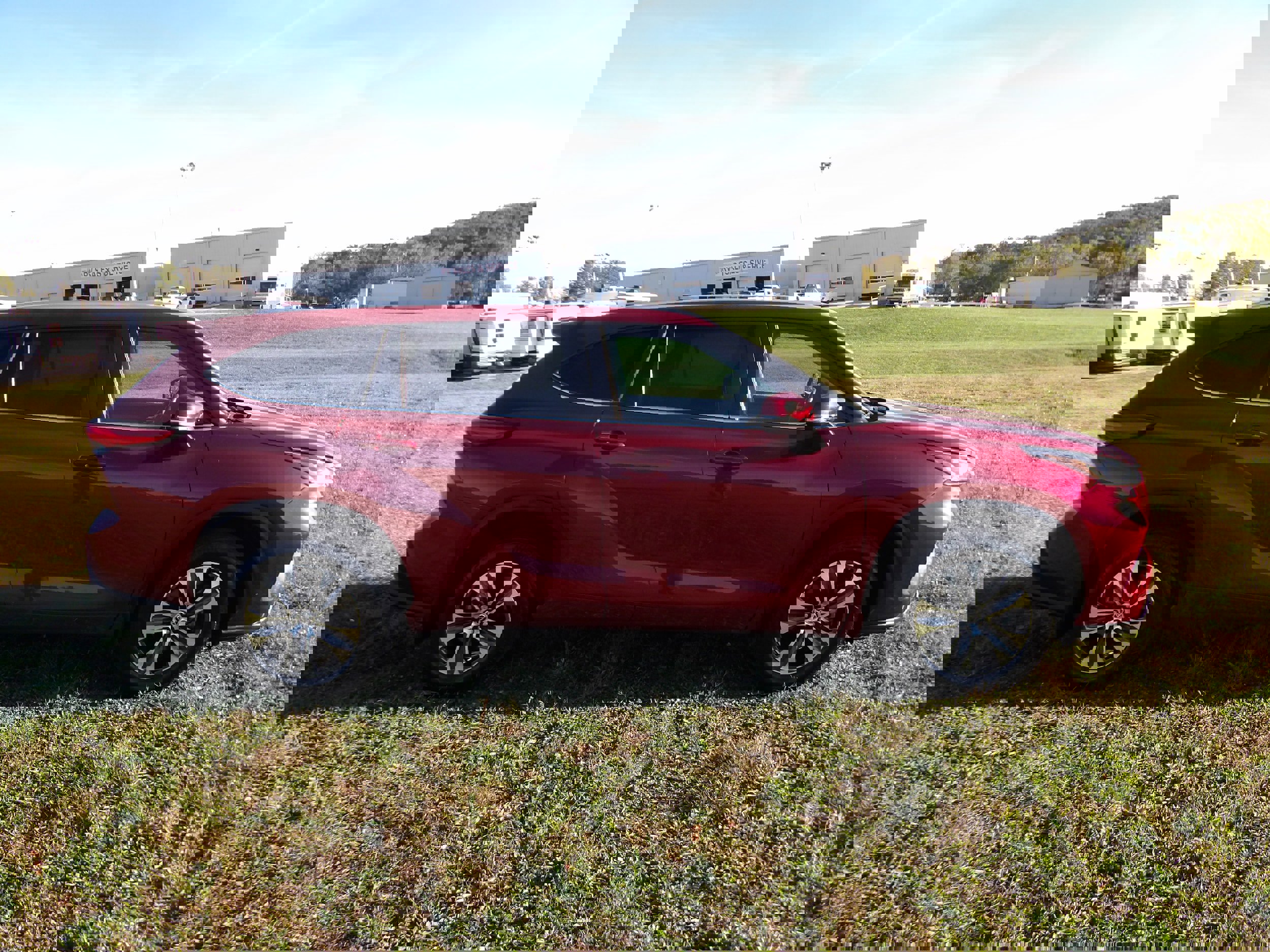 Used 2023 Toyota Highlander XLE AWD/4WD image 6