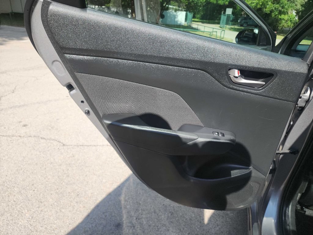 Used 2021 Hyundai Accent SEL FWD image 19