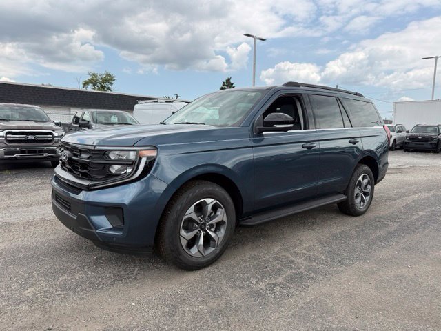New 2027 Ford Expedition Active AWD/4WD image 4