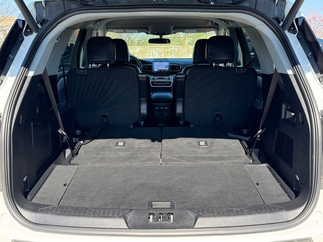 Used 2023 Ford Explorer XLT w/ Equipment Group 202A image 19