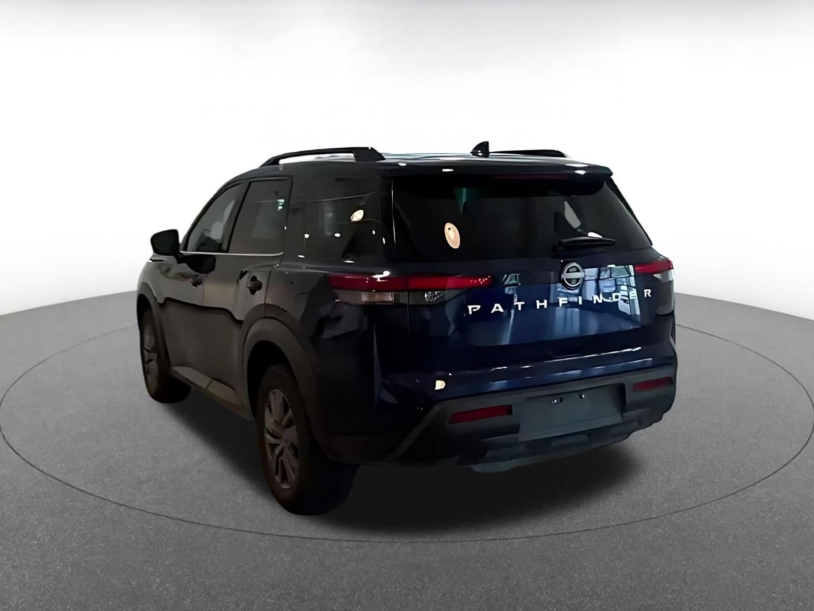 Used 2025 Nissan Pathfinder SV AWD/4WD image 10