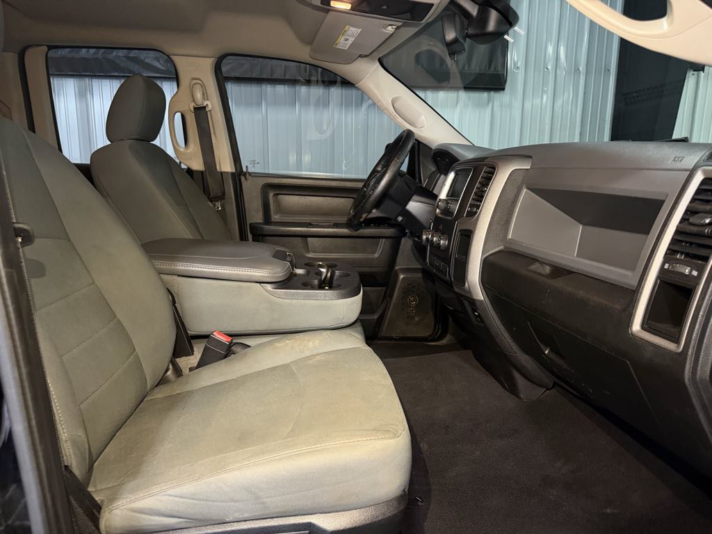 Used 2014 RAM 1500 Express AWD/4WD image 38