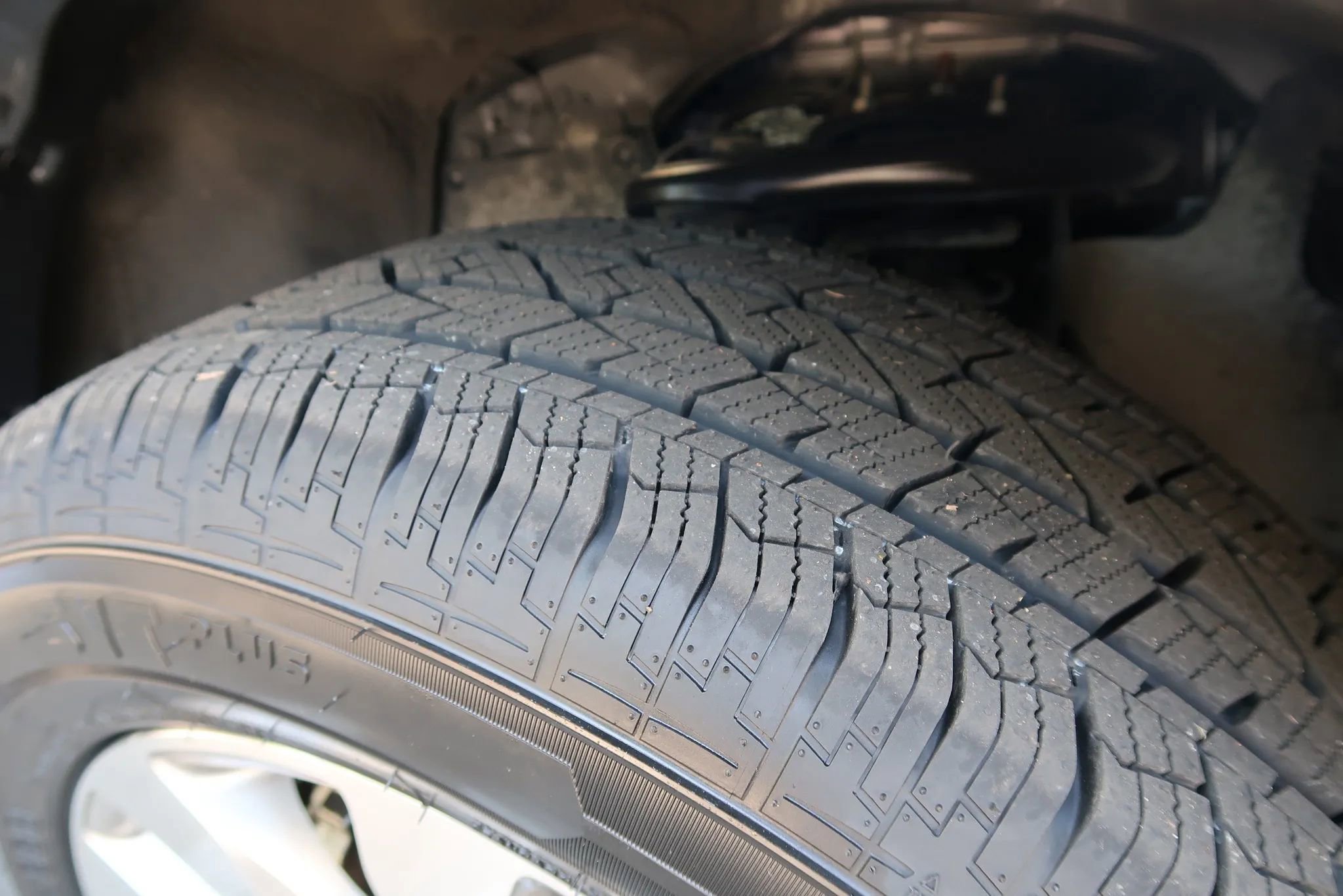 Used 2011 Toyota Sequoia Limited AWD/4WD image 11