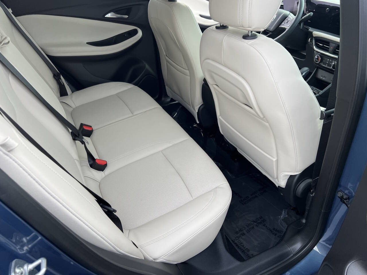 Used 2025 Buick Encore GX Sport Touring w/ Advanced Technology Package image 28