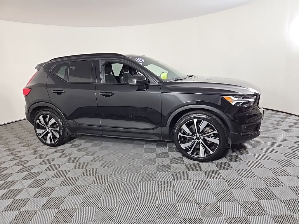 Used 2021 Volvo XC40 P8 Recharge w/ Advanced Package image 5