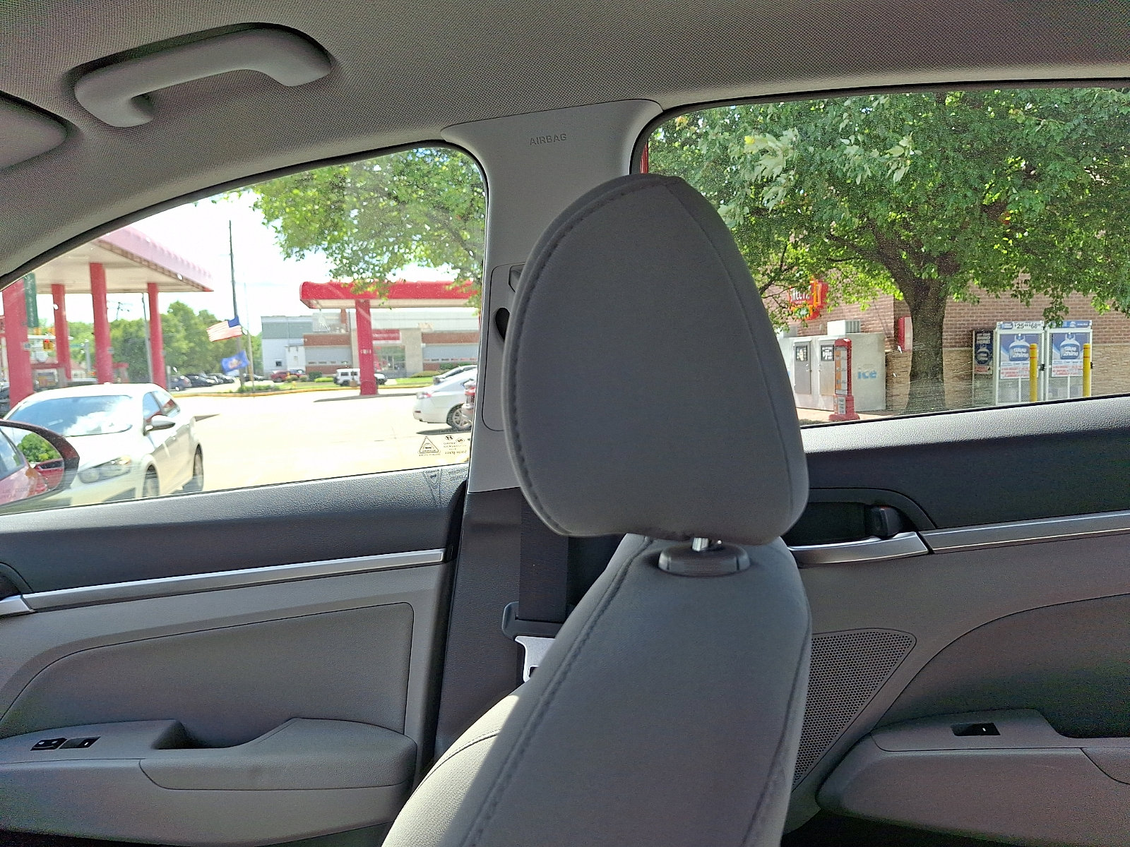 Used 2020 Hyundai Elantra Value Edition w/ Cargo Package (C1) FWD image 17