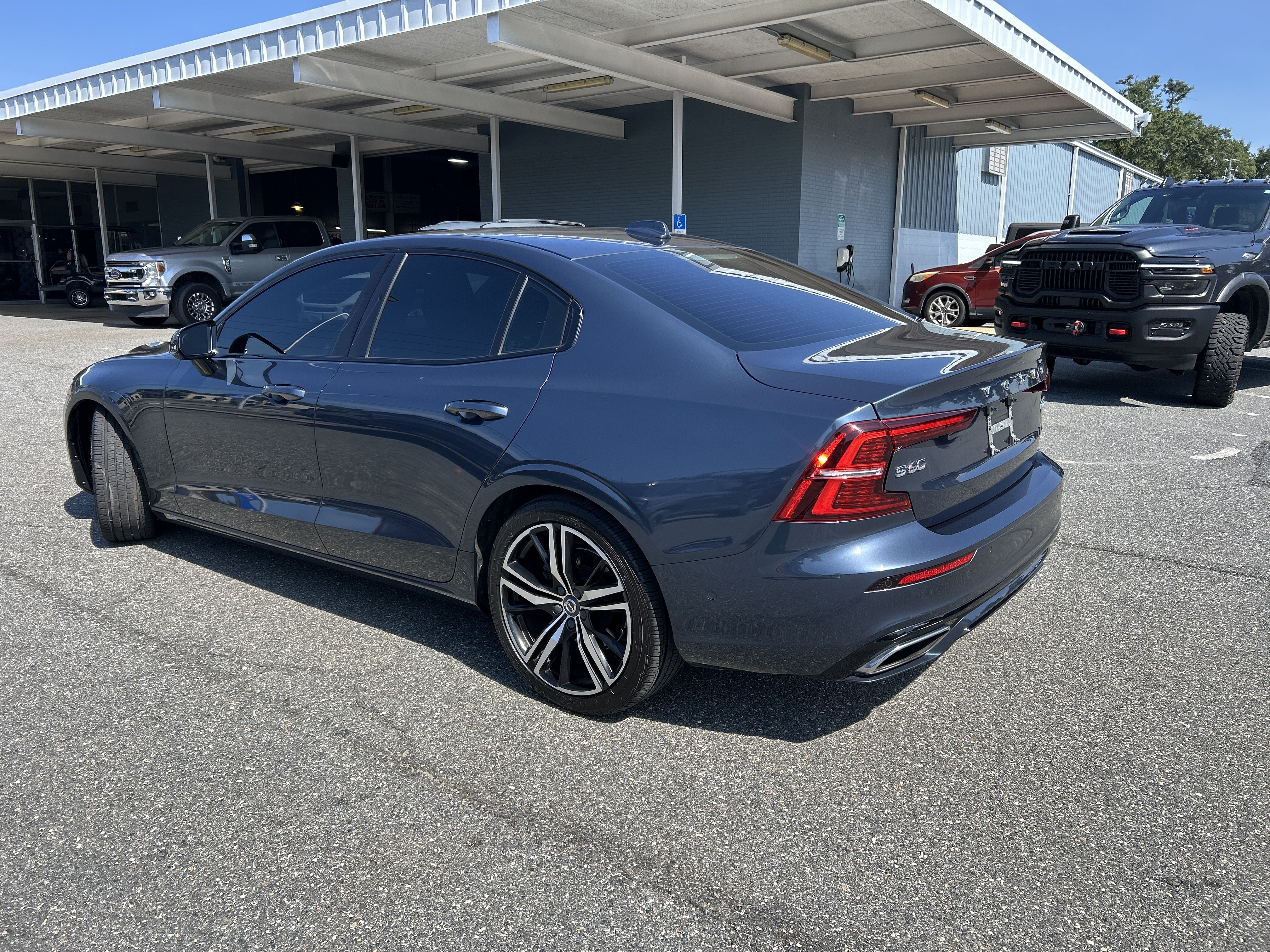 Used 2021 Volvo S60 T5 R-Design AWD/4WD image 7