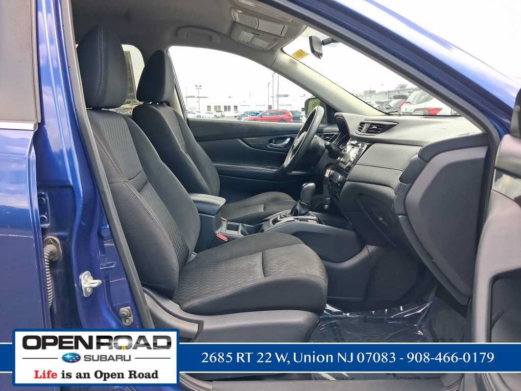 Used 2017 Nissan Rogue S w/ Appearance Package AWD/4WD image 43