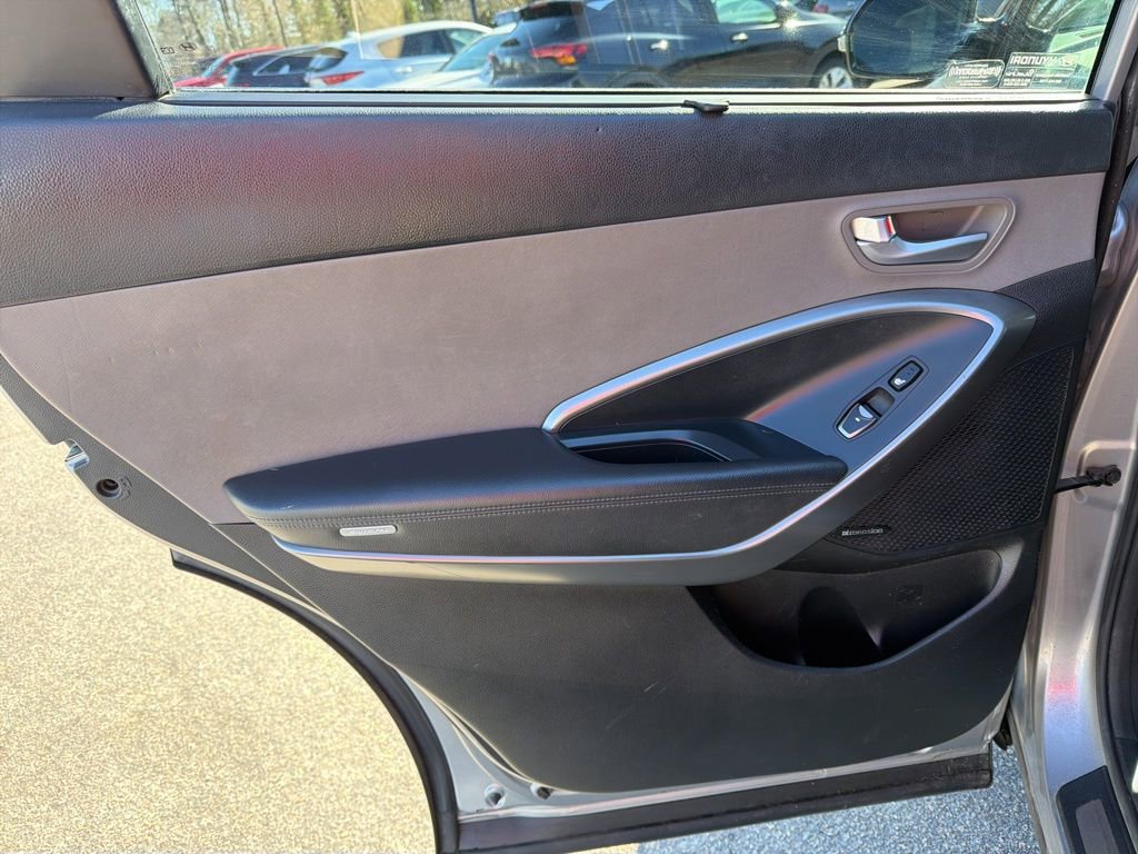 Used 2016 Hyundai Santa Fe SE w/ Option Group 03 image 23