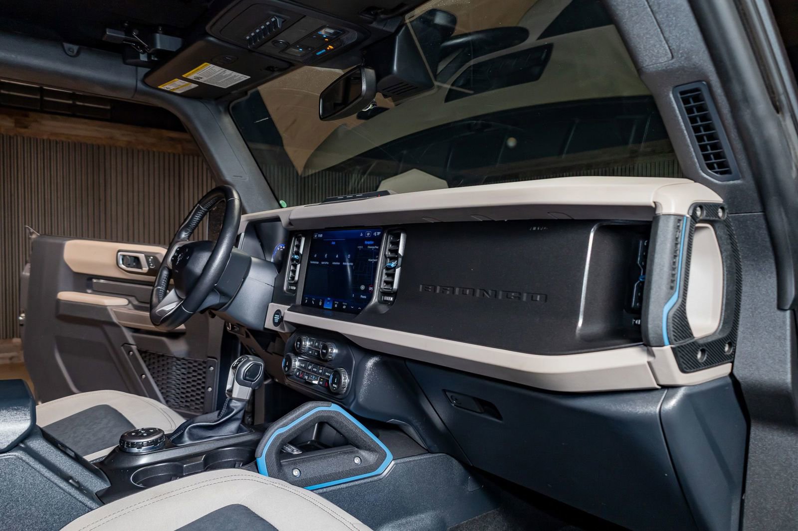 Used 2022 Ford Bronco Wildtrak image 17