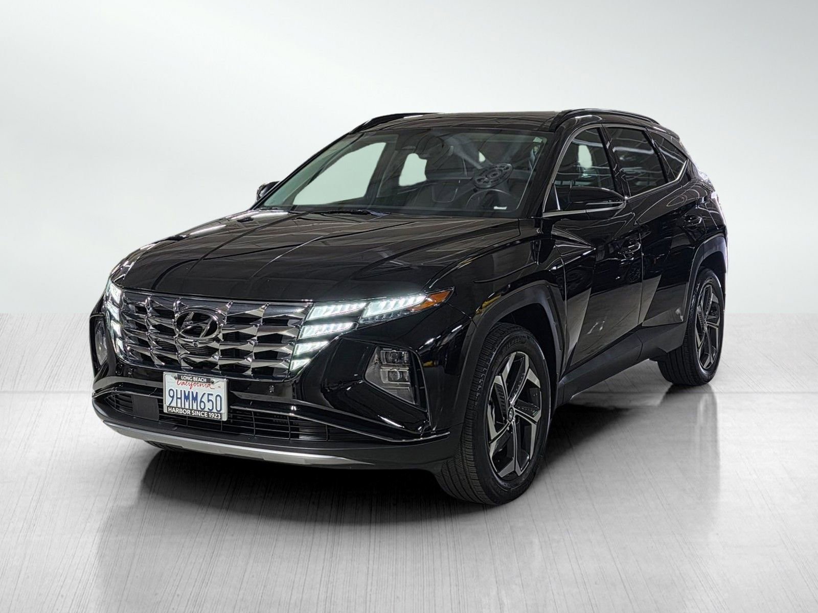 Certified 2023 Hyundai Tucson Limited AWD/4WD image 3