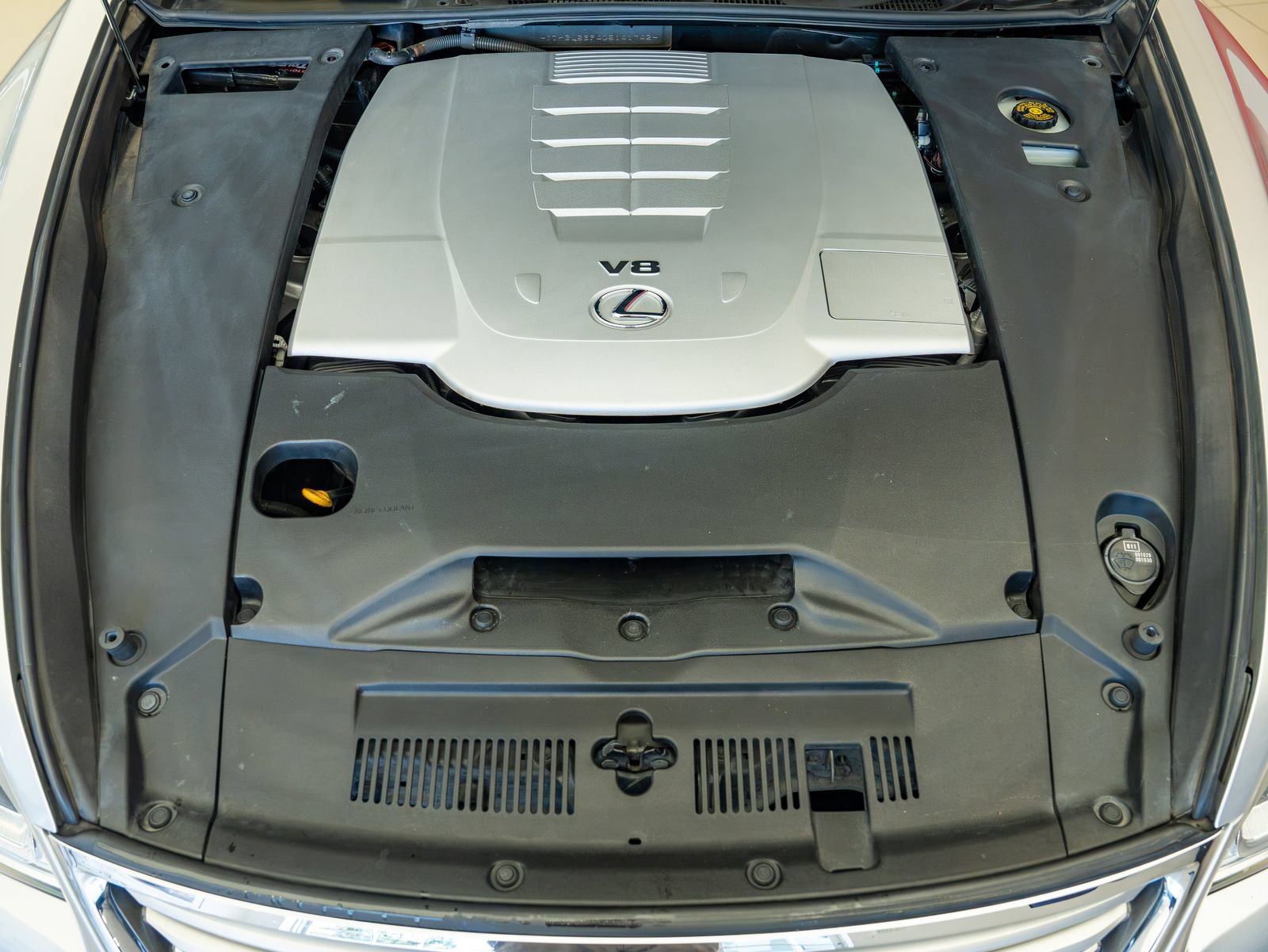 Used 2016 Lexus LS 460 w/ Comfort Package RWD image 31