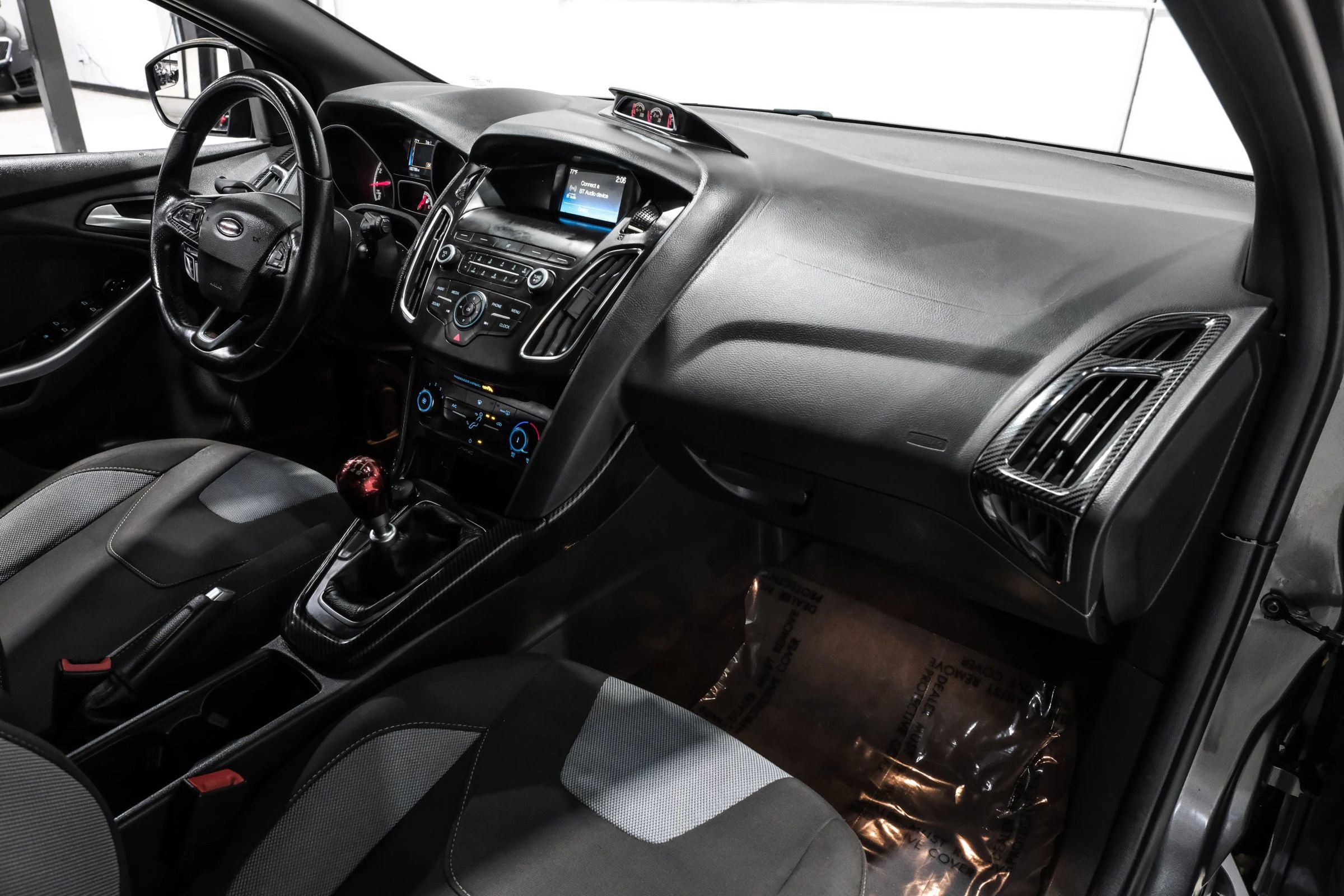 Used 2018 Ford Focus ST image 13