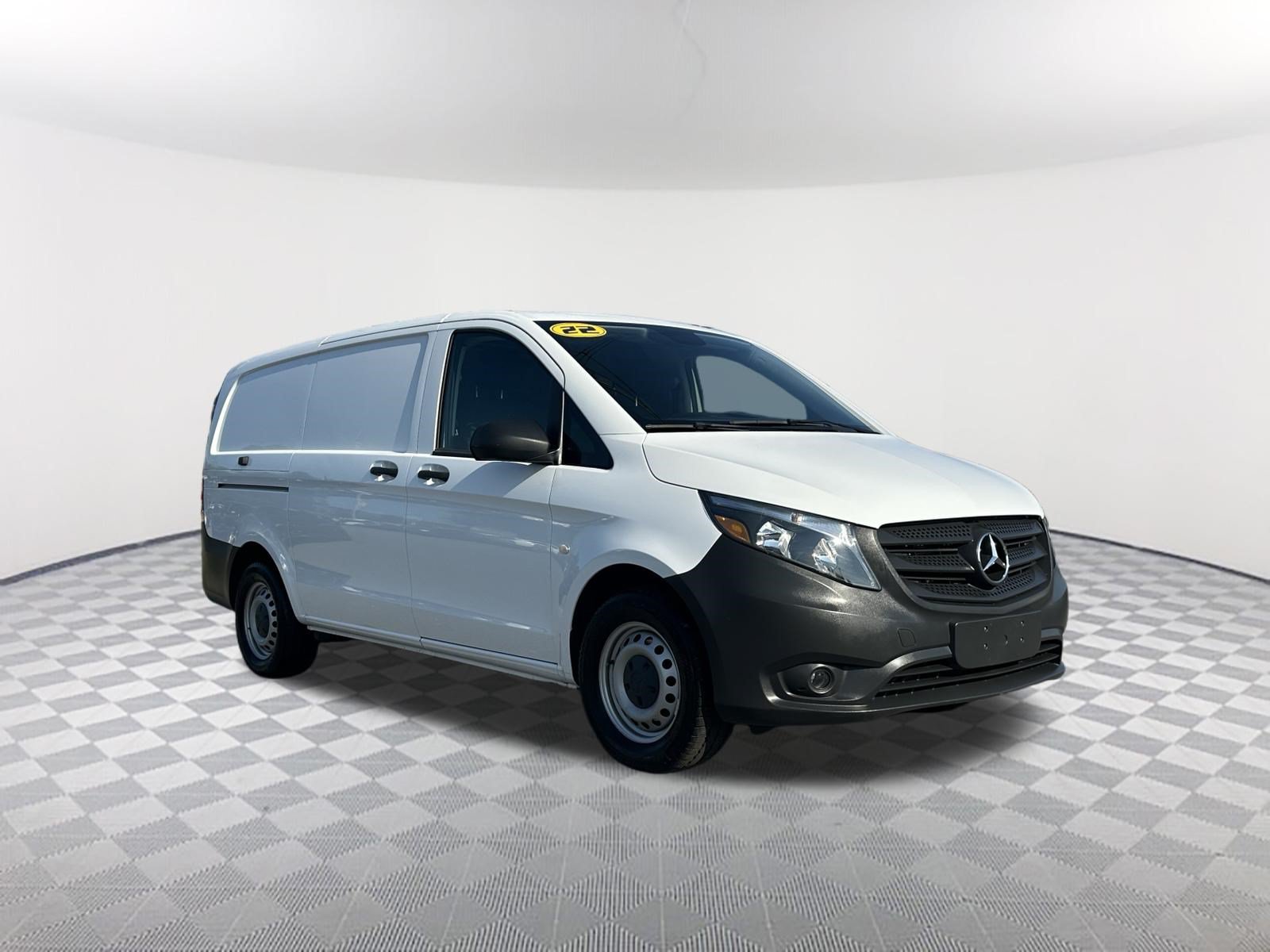 Used 2022 Mercedes-Benz Metris image 3