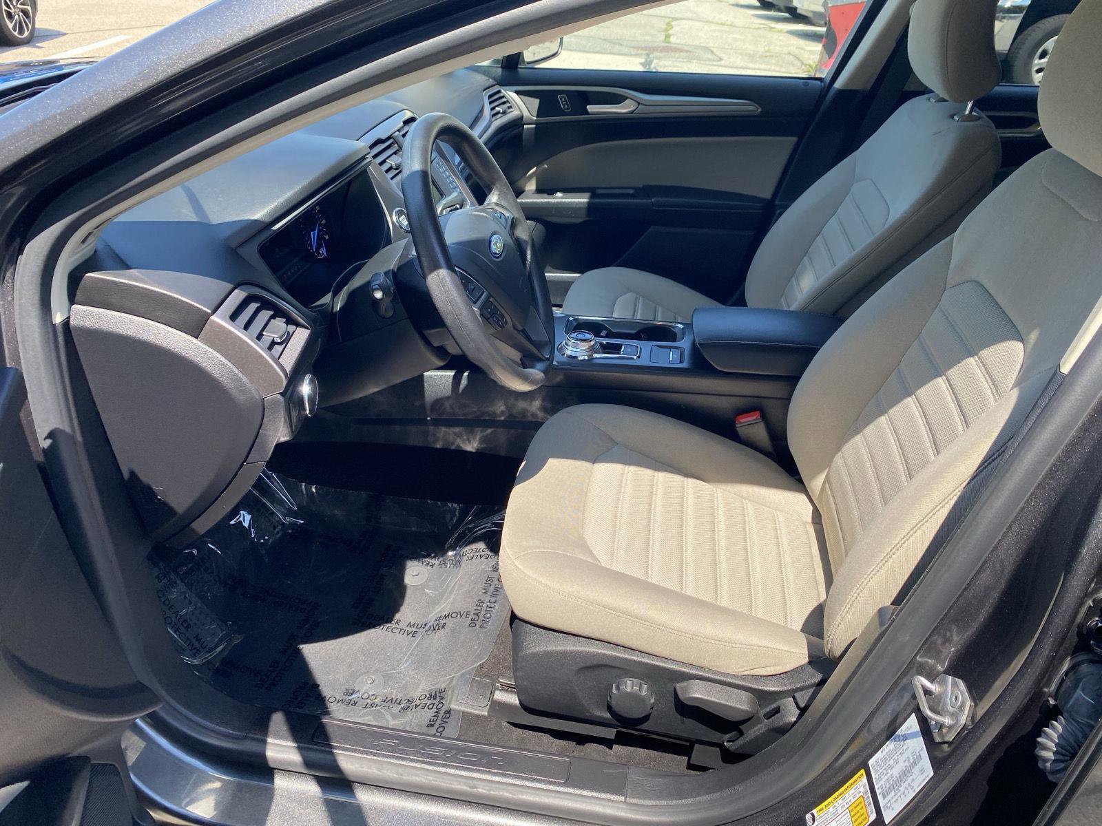 Used 2019 Ford Fusion S image 15