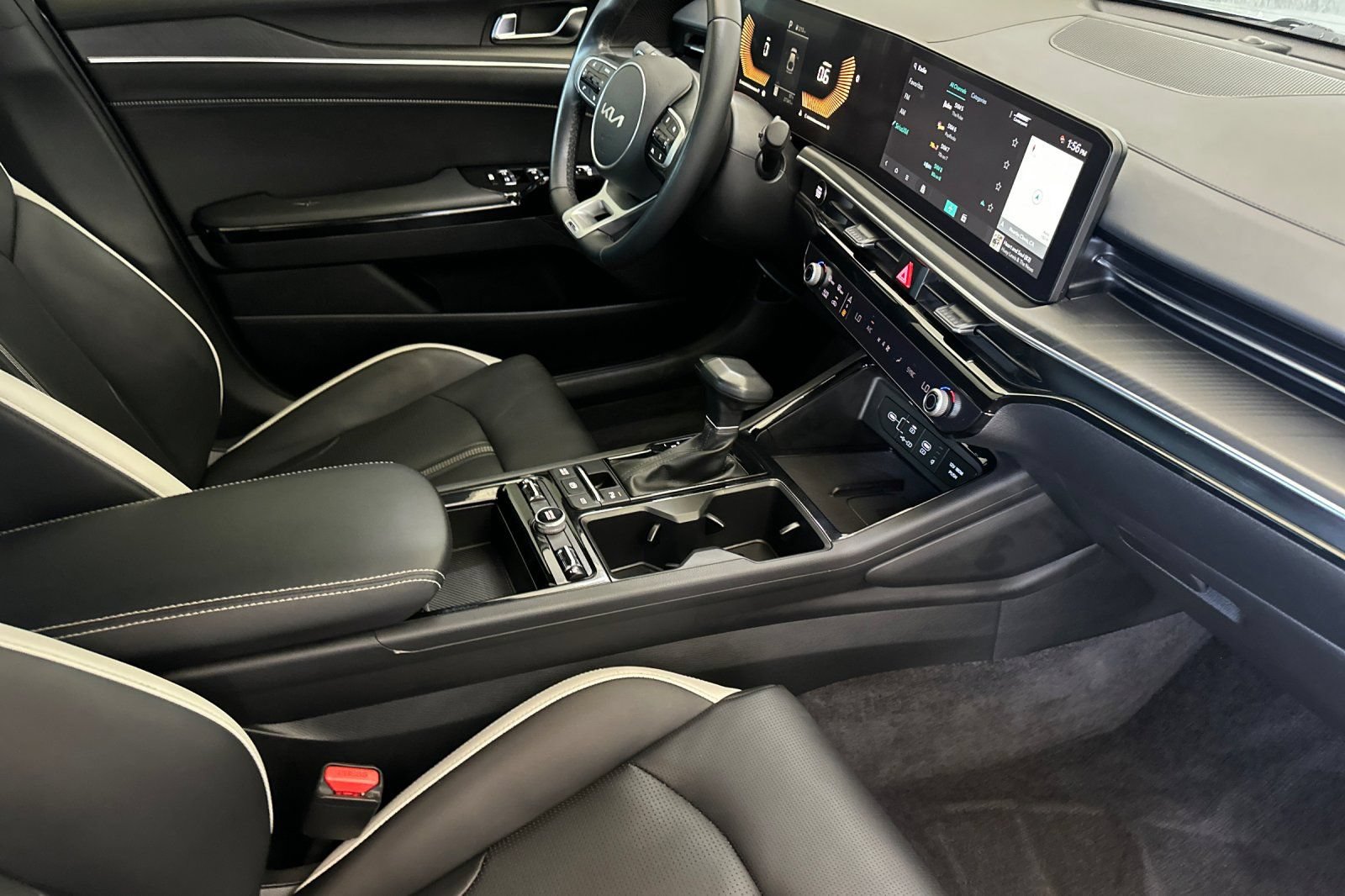 Certified 2025 Kia K5 GT-Line w/ GT-Line Premium Package FWD image 16