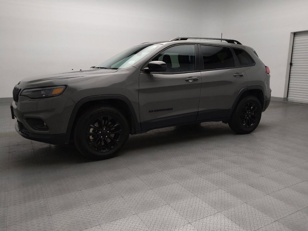 Used 2023 Jeep Cherokee Altitude Lux image 2