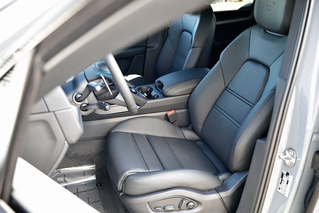 New 2026 Porsche Cayenne S AWD/4WD image 5
