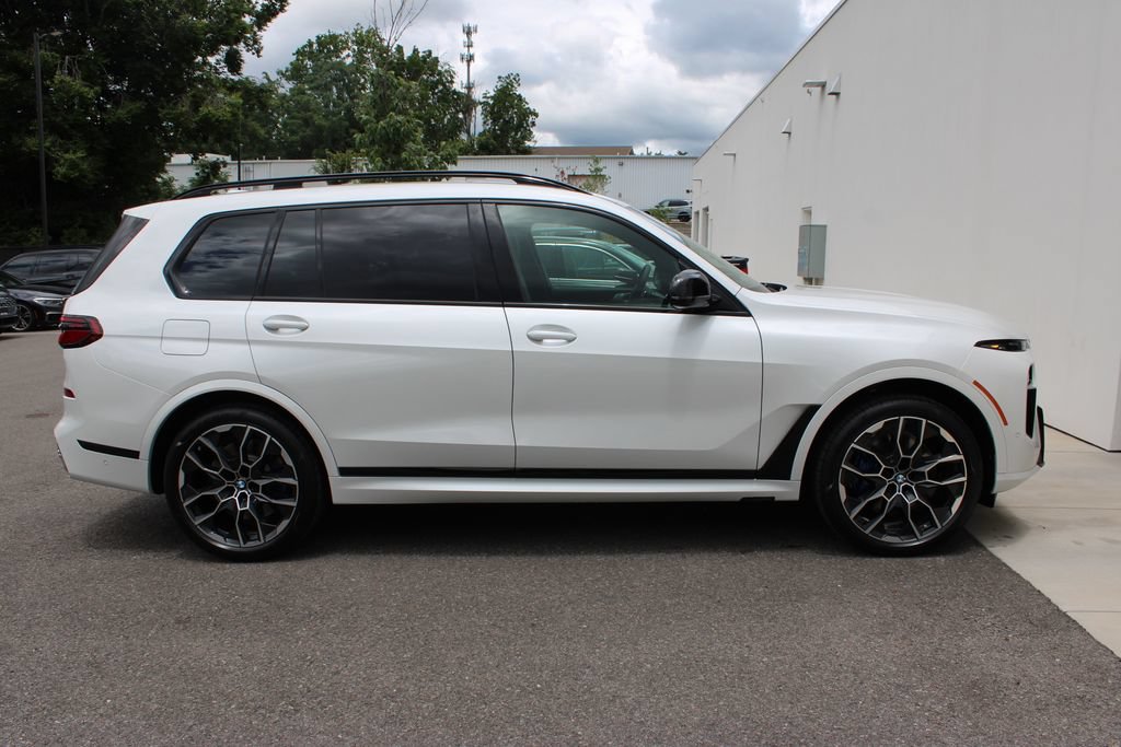 New 2027 BMW X7 M60i AWD/4WD image 31