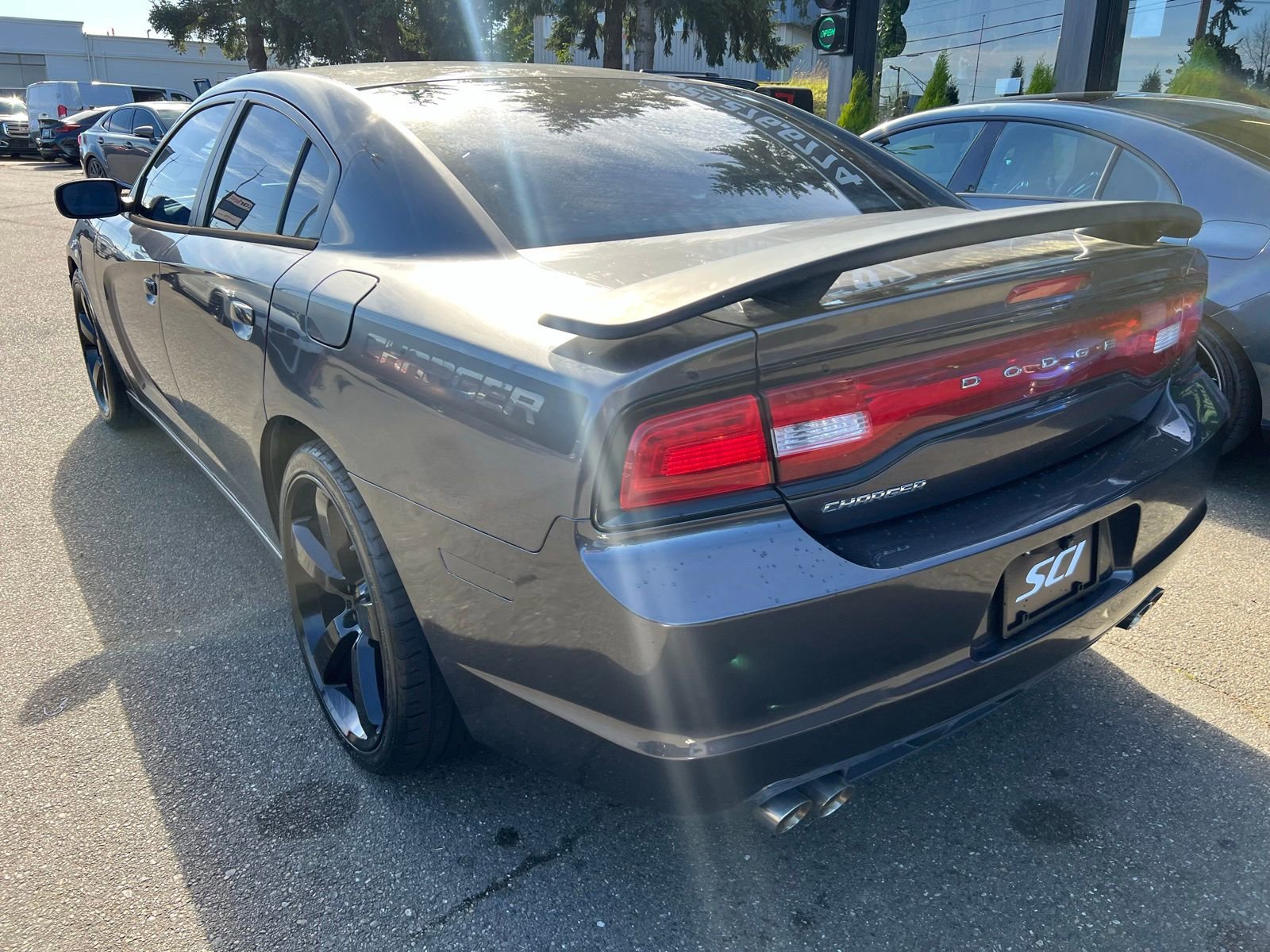 Used 2014 Dodge Charger SE RWD image 6
