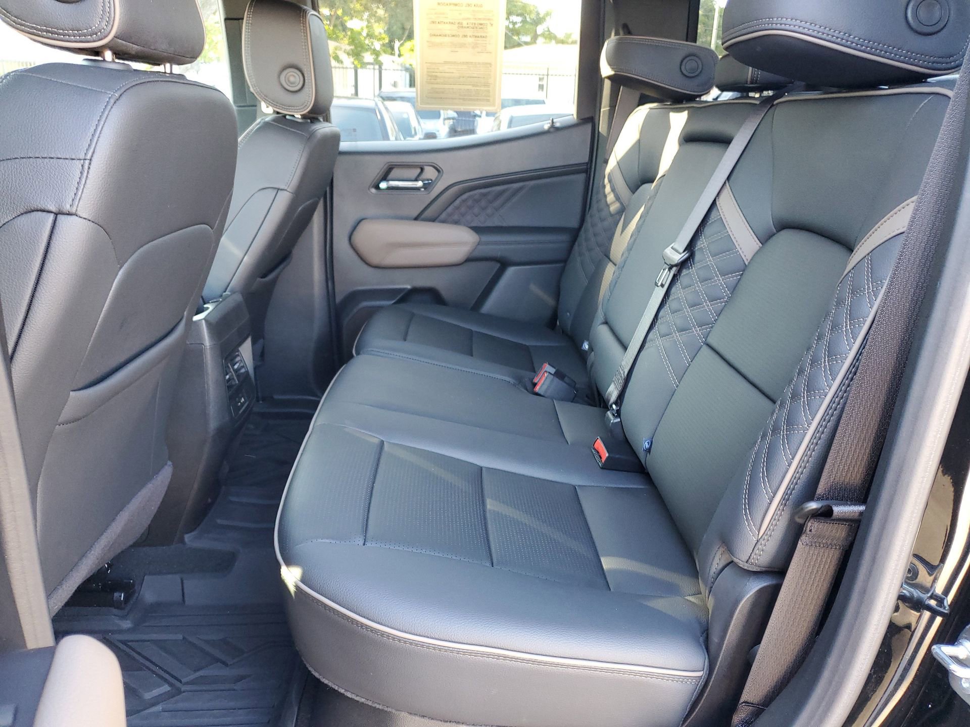 Used 2024 GMC Canyon Denali w/ LPO, Denali Black Edition image 8